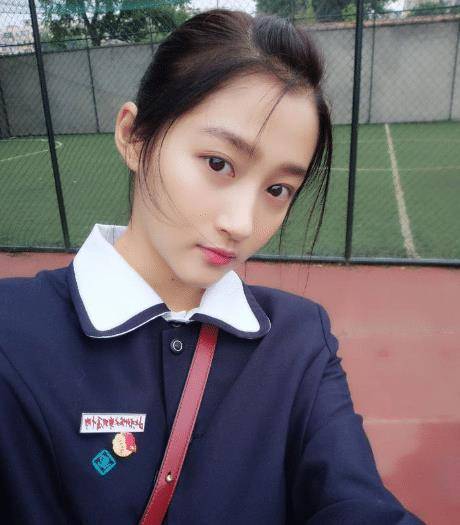 关晓彤说:我在宿舍是最丑的,本以为开玩笑,看到照片后都是仙女!