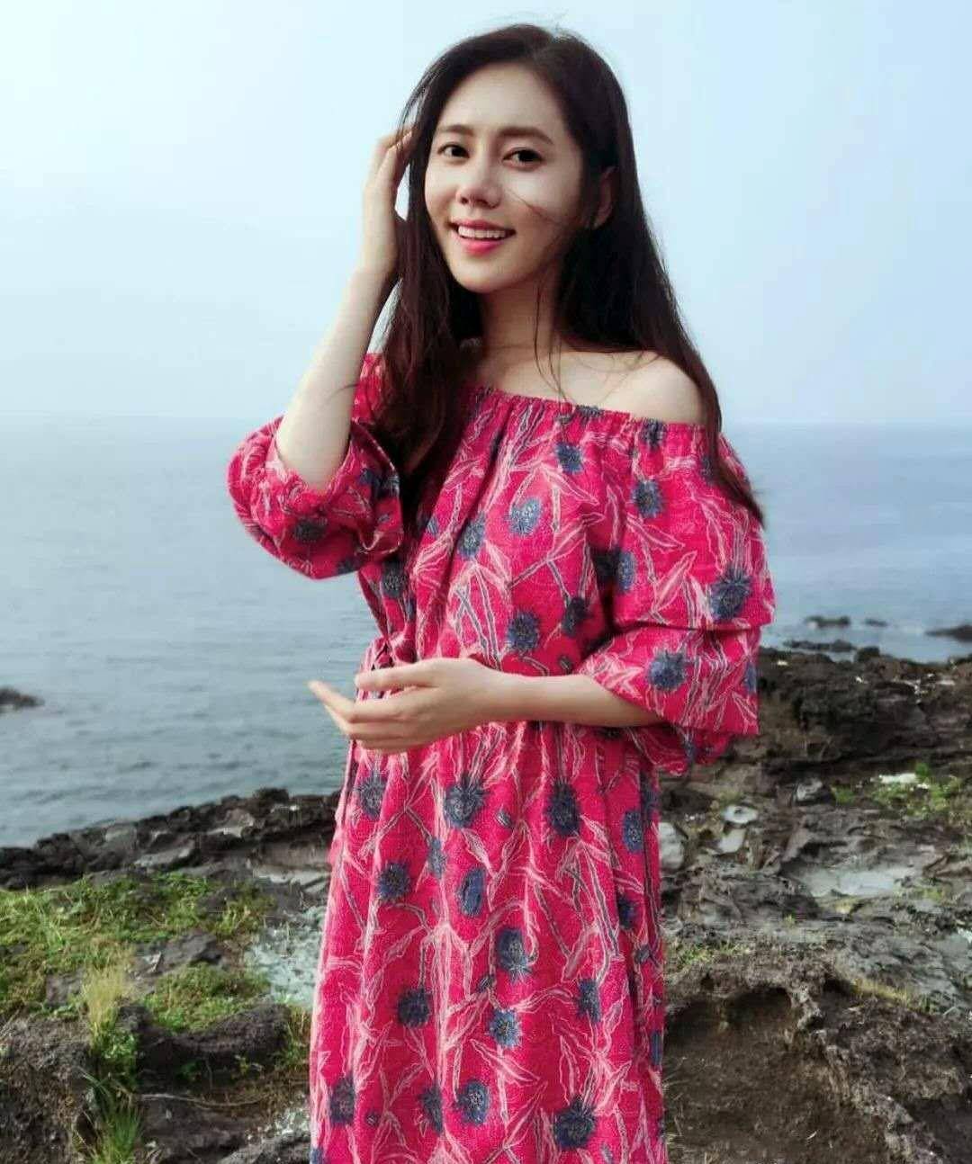 而不仅如此,短短一年后,于荣光和秋瓷炫再度联手,推出了《舞乐传奇》.