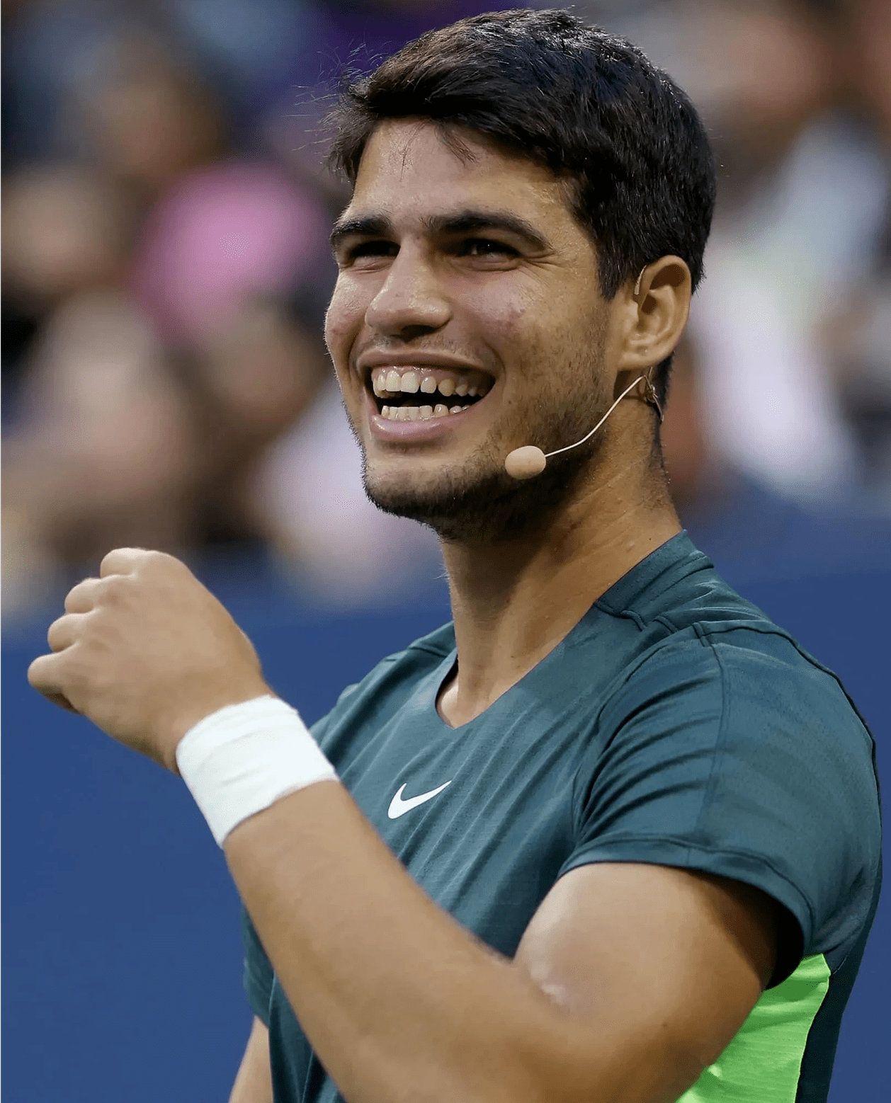 阿卡携手蒂亚福为乌克兰筹款,吸引14000人踊跃参与_活动_球星_美网