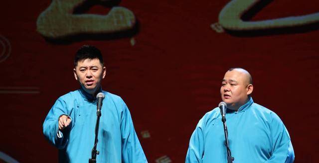 照洋为新大褂挑选颜色,证实了德云社的大褂没有等级之分_什么_郭德纲