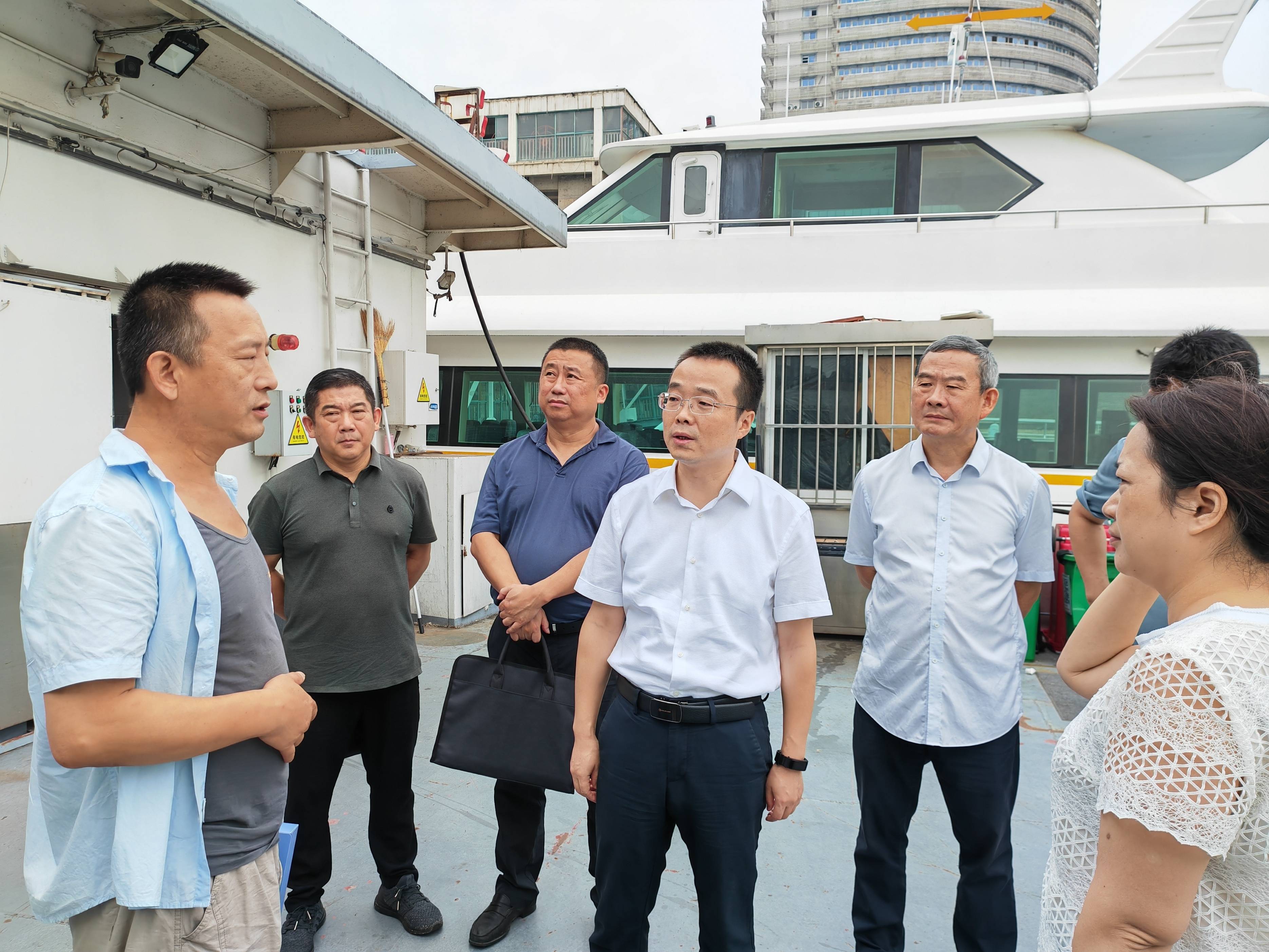 江汉区余建清图片