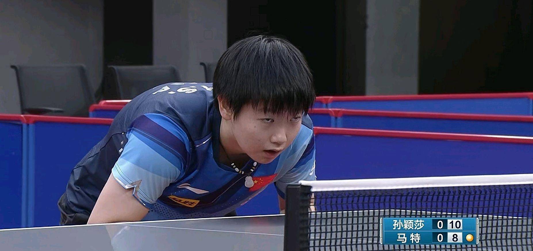 孙颖莎3-0削球选手马特获得性别大战胜利,世界第一名不虚传_莎莎_正手