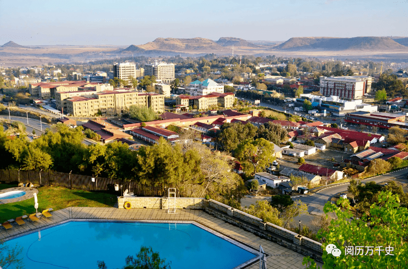 图源网络一,莱索托简介莱索托全称"莱索托王国",它位于非洲东南部的