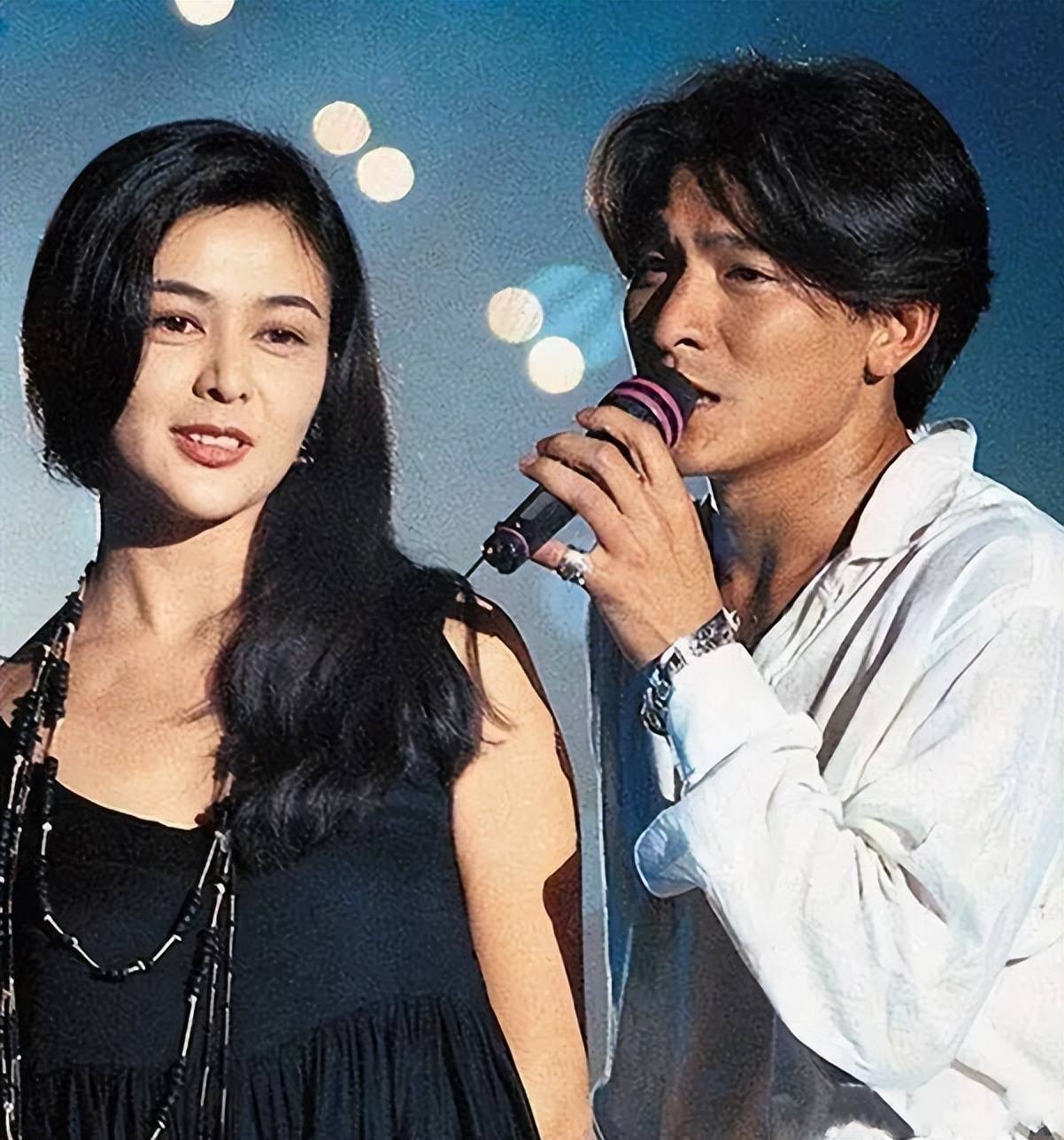 经典荧幕情侣关之琳刘德华再同框,洪金宝儿子也带着妻子现场追星_华仔