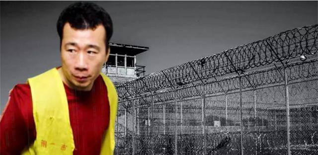 2002年周广龙,用金钱女色腐蚀干部,被抓时嫌弃保护伞级别低_广州_车站
