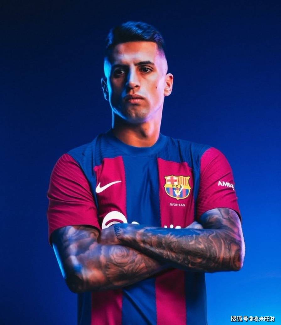 曼城后卫坎塞洛租借加盟巴萨,含买断条款_罗马诺_时间_交易