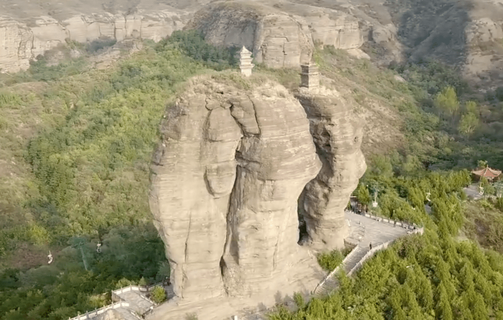 河北承德千年双塔图片