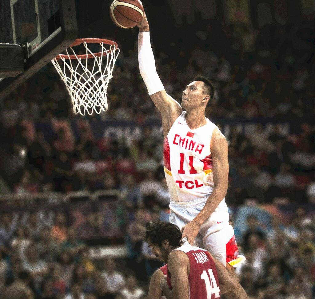 却是我们男篮十年来最强球员_姚明_决赛_哈达迪