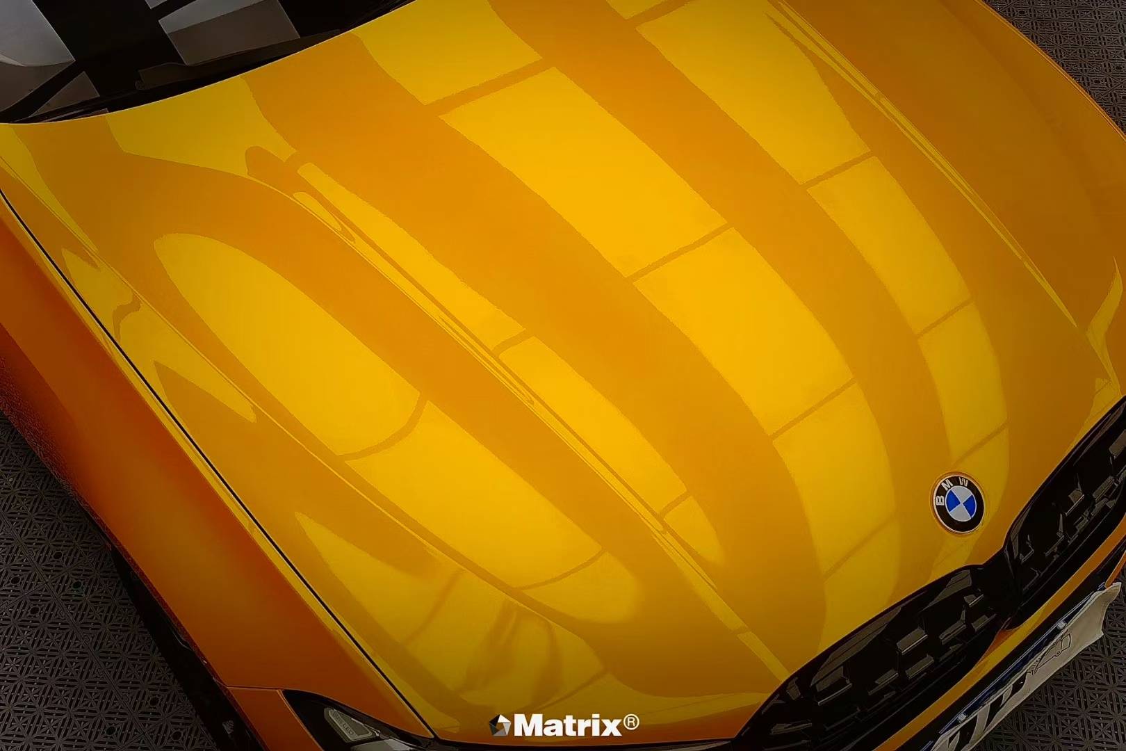 宝马3系matrix矩阵改色膜金属枫叶黄,动时又极具力量感_搜狐汽车_搜狐