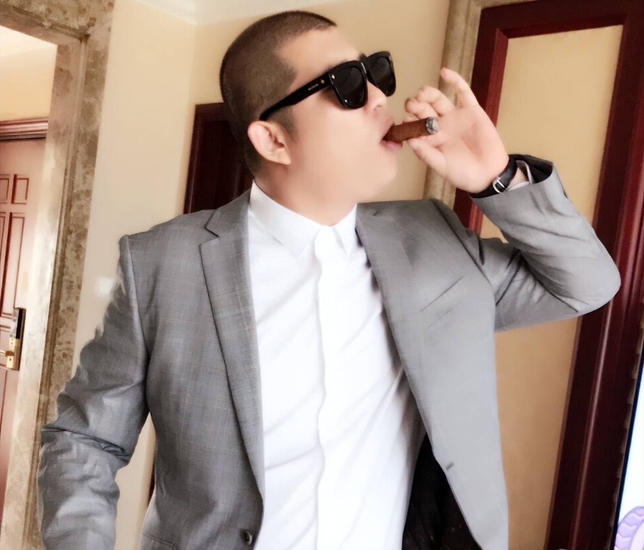 天佑就"青岛事件",为二驴鸣不平:其他人都没事,没有公平可言_直播_ks