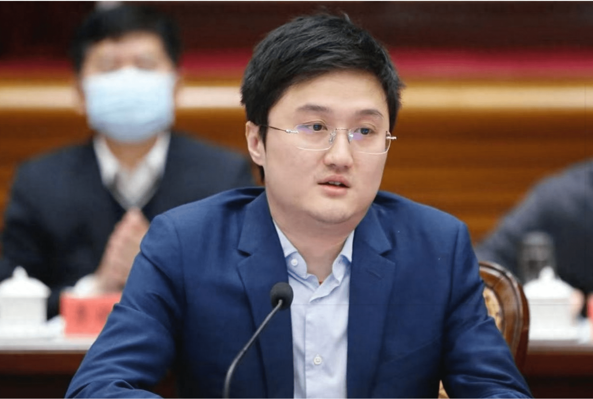 河南信阳3位二代走向前台,1人接掌驻马店百强企业,2