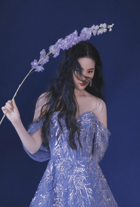 刘亦菲过34岁生日,王语嫣小龙女无人超越,神仙姐姐太美了_角色_风格