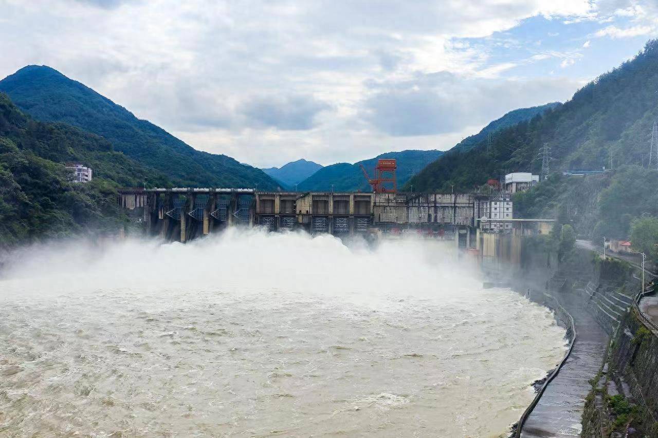 汉江流域梯级水库群首次联调实现零弃水_上游_调度_水量