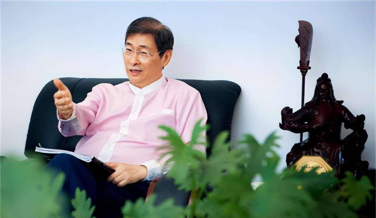 1997年,张安乐回到了大陆,改革开放的东风在1978年刮过深圳,19年之后