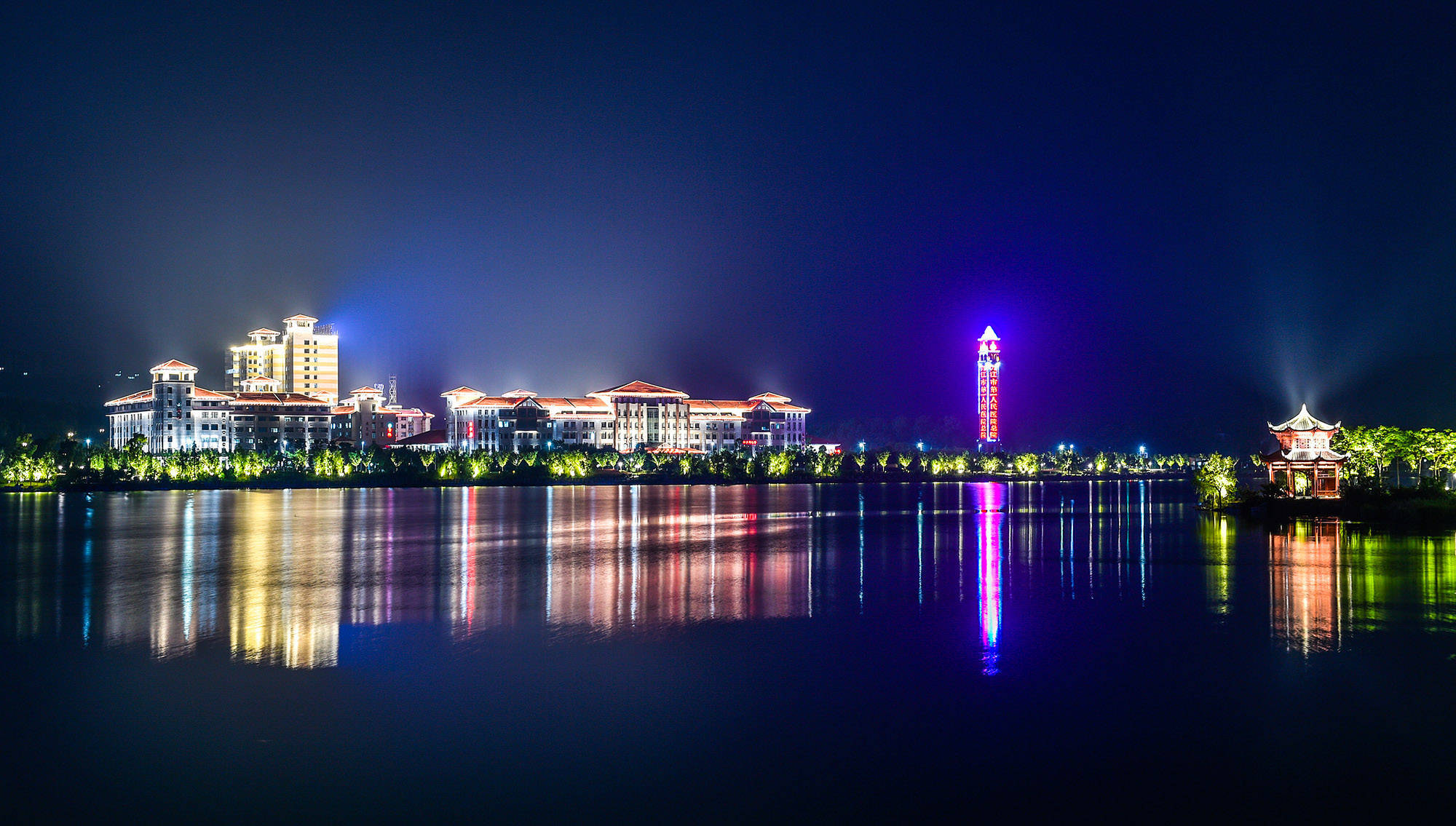 从志书文字上的描述及通过老照片的折影,我们大抵知道当年九江镇大圩