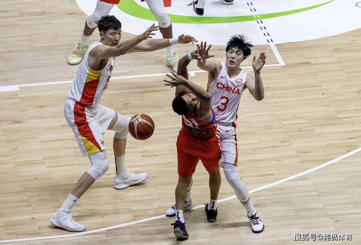 中国男篮耻辱出局,基本告别巴黎奥运,最大水货浮出水面_对阵_比赛