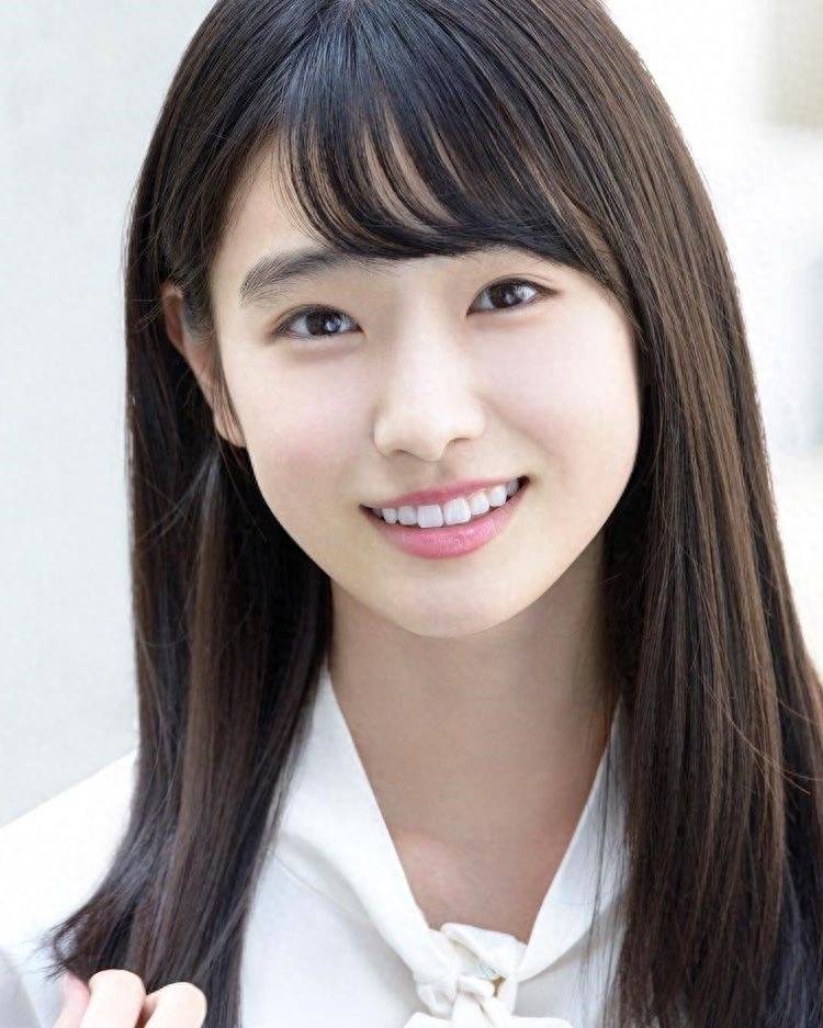 日本国民美少女高桥光!肤白娇嫩,细嫩大美腿潜力足!