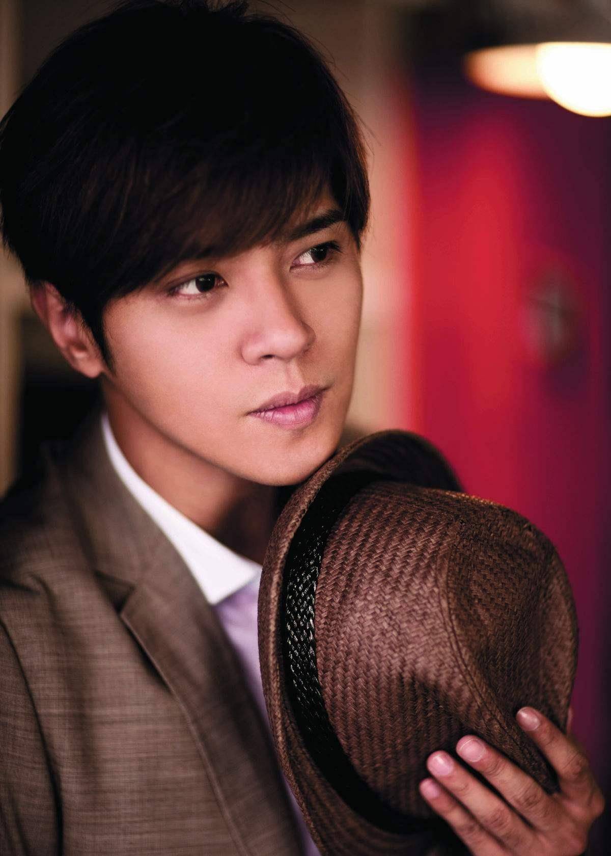 本来,罗志祥的事业进展顺利,在内地市场很受欢迎,曾多次与周星驰等