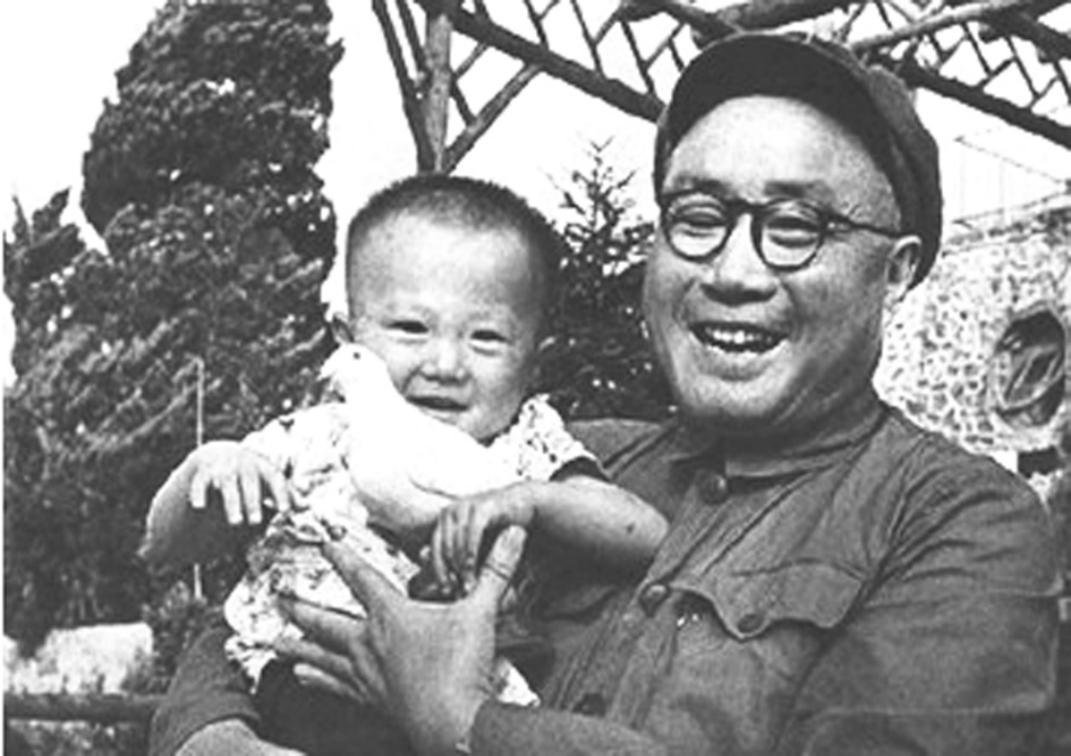 86年刘伯承逝世,他的6个孩子默默无闻,邓小平却说:这是好事啊_军医_白糖水_习惯