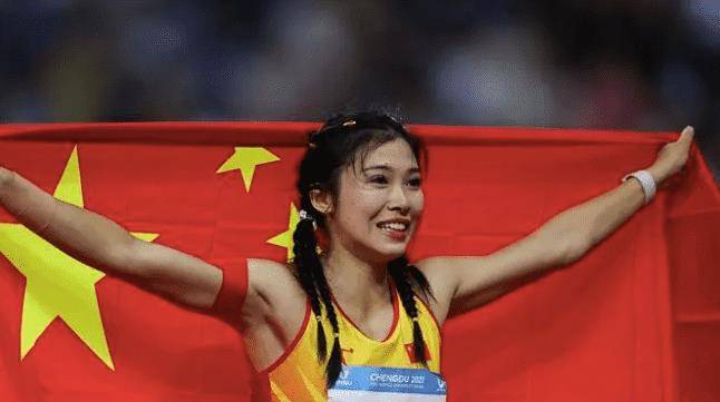 都在田径队,吴艳妮到底是运动员还是网红?