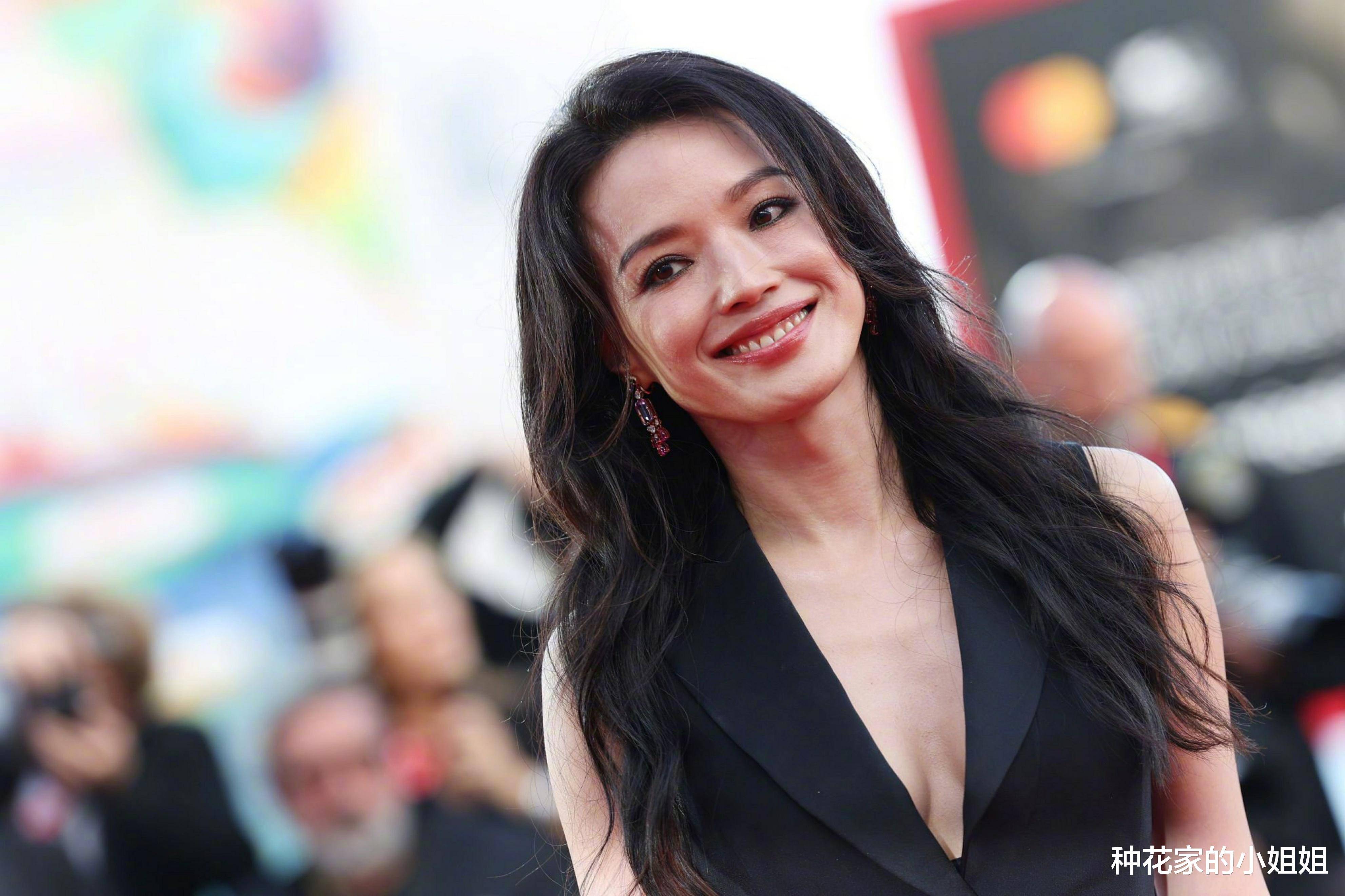 舒淇:"玉女"变"欲女"!_时尚_白美_礼物