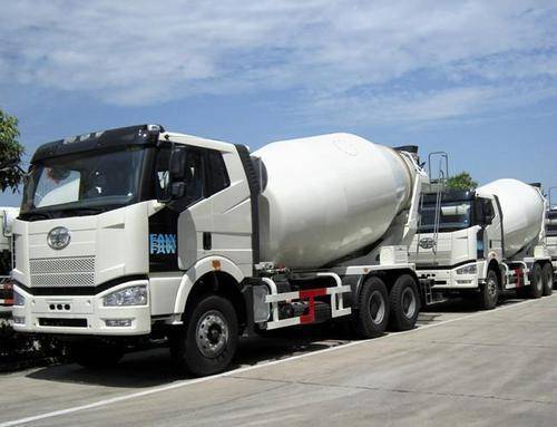 路上运混凝土的车,上面有个"砼"字,很多人都不会读_tong_蔡方_车辆