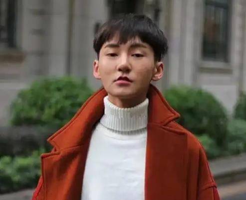 李由:宣布变形成功,韩安然前男友变身姐妹,现与任豪纠缠不清_女孩子