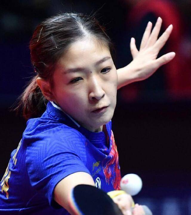 女乒丁宁遭爆冷出局,刘诗雯4-0横扫石川真霸气_朱雨玲_王曼昱_国乒