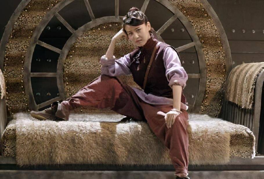 "作恶多端"的女土匪张素贞,24岁被处死,为何百姓都来送行?