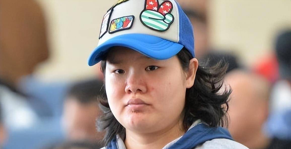 体操女皇程菲:荣获9次世界冠军,退役后发胖至200斤,35岁仍单身_女子