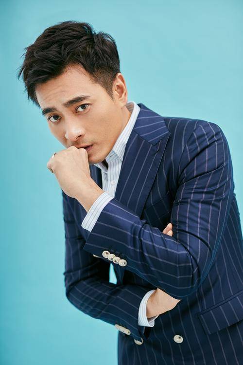 阳光帅气【陈龙】的经纪人