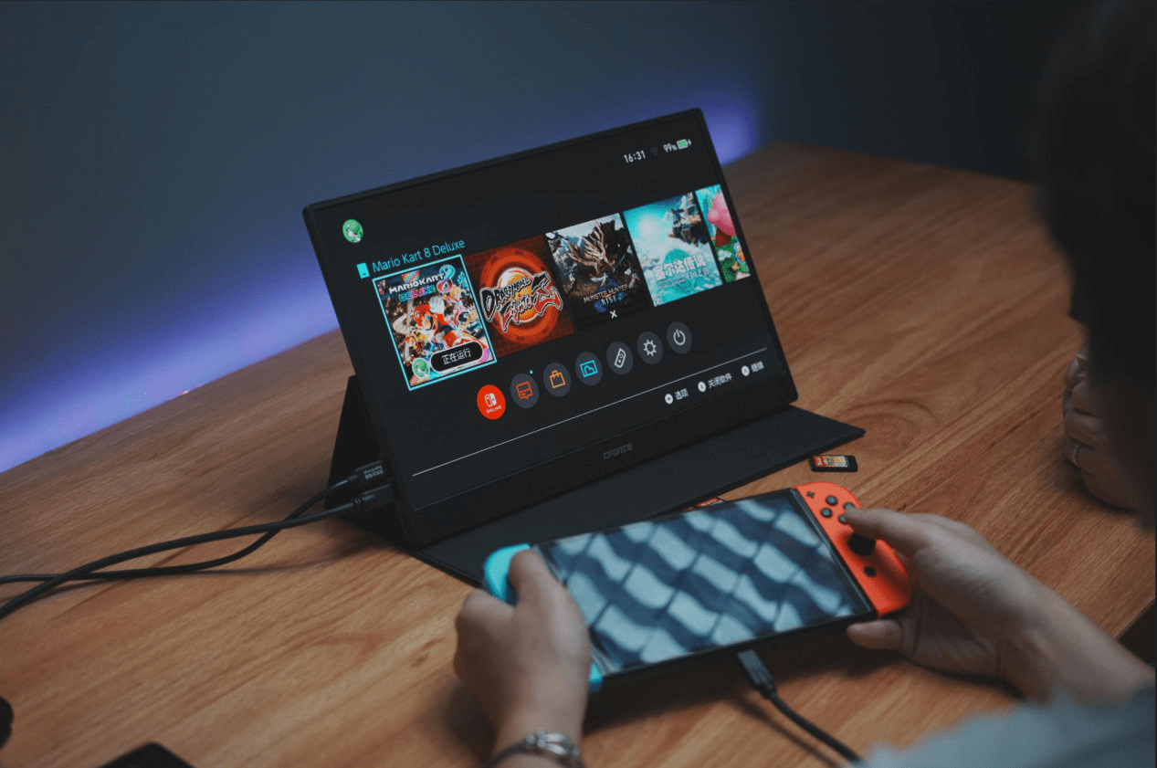 cforce便携屏提供丰富的游戏色彩场景,更宽广的游戏视角,更锐利细腻的