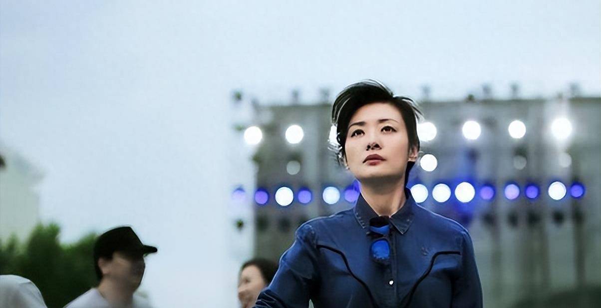 曾是"电视骄傲",和结婚12年老公分手,坦白:婚姻给我全是痛楚_周涛_路