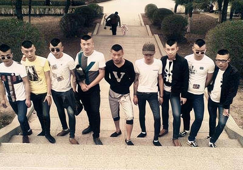 被称"东霸天",通辽"黑老大"的江湖路_薛光辉_黑社会_孩子