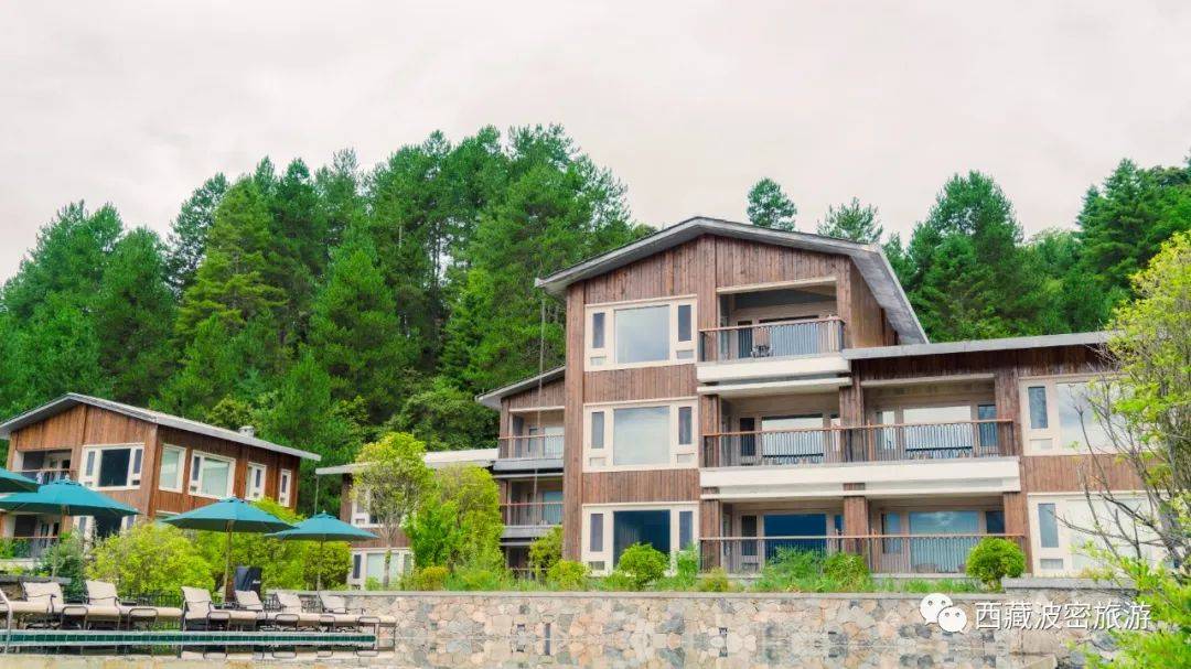 初秋,住进波密松赞林卡酒店,感受藏于森林冰川之间的古乡之美!