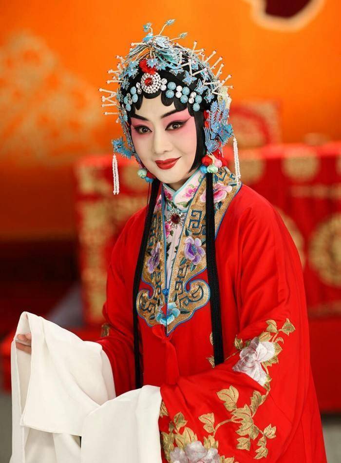 京剧名家李胜素婚姻成谜,其虽是当红大青衣却成不了梅兰芳_梅葆玖