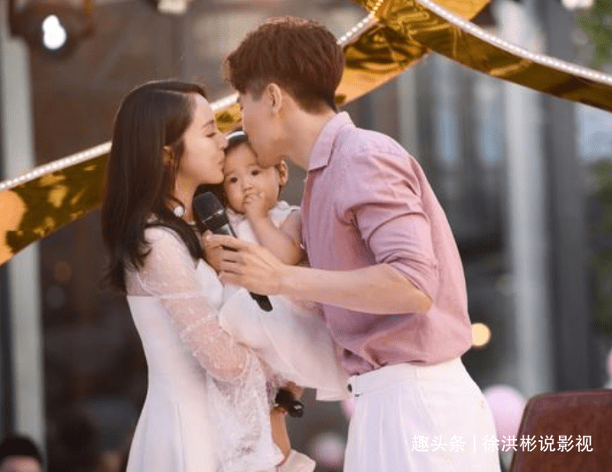 值得一提的是,这一次,董璇很少拍佟丽娅儿子的脸.