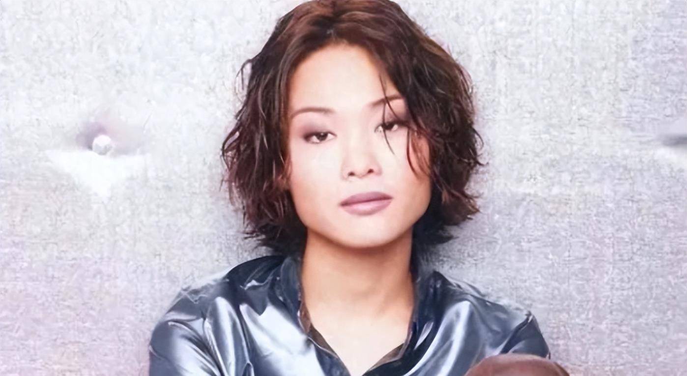 齐名,却被俩渣男折磨成精神病,如今49岁无人知_许美静_陈佳明_袁耀发