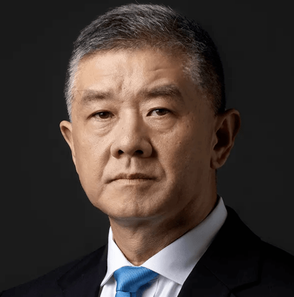 值得一提的是,蒋健和张雄一样,都见证了cba从无到有的发展历程.