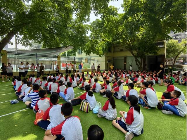 重庆市九龙坡区铝城小学游泳课程开课啦
