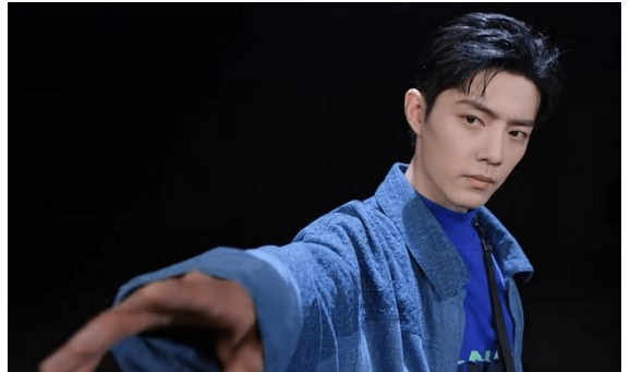 肖战新视频来了,逗号发型彰显独特气质_王牌部队_余生_眼睛