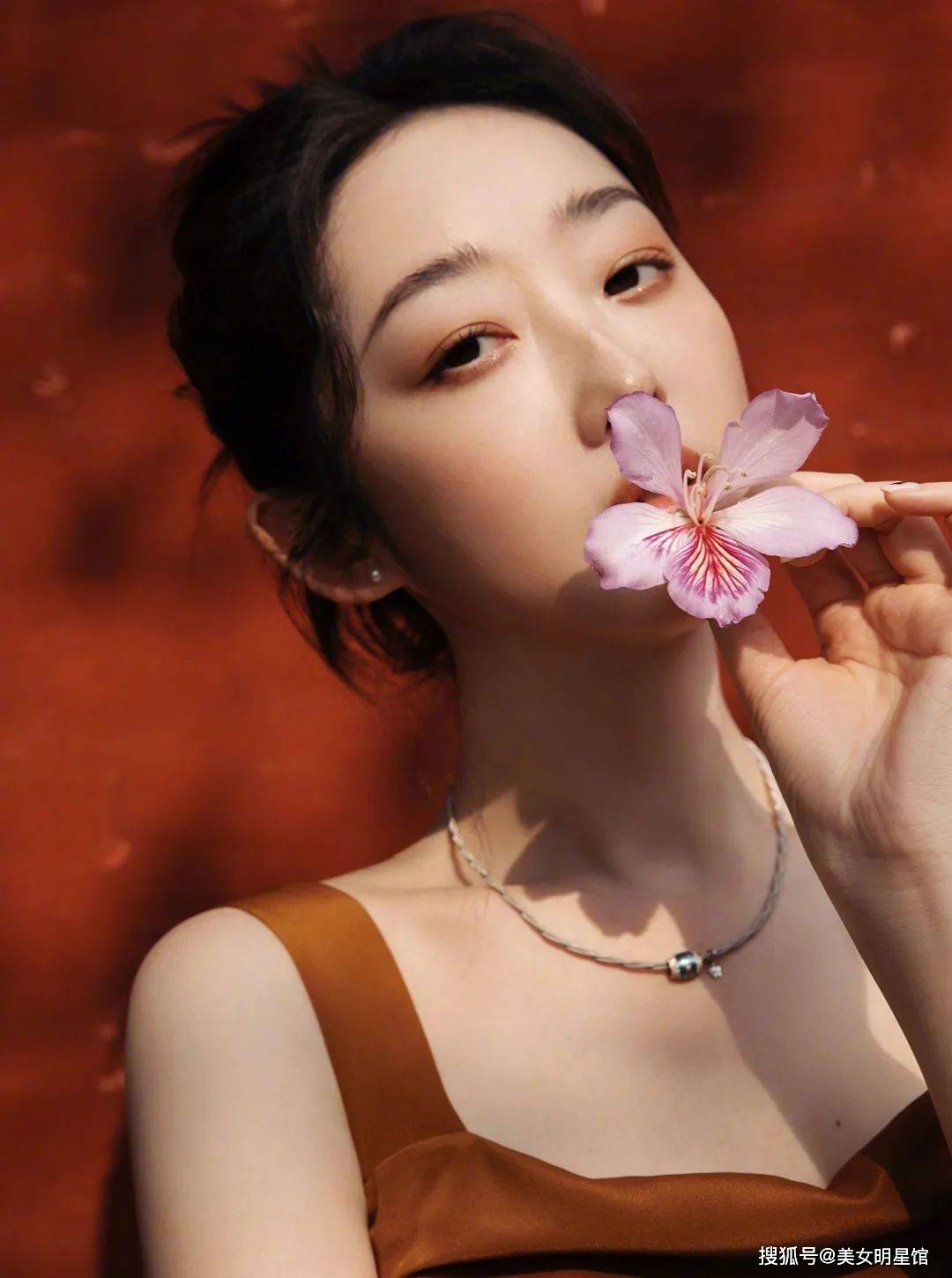 不愧是最美"林黛玉"!33岁蒋梦婕,性感起来不得了!_魅力_外貌_才华