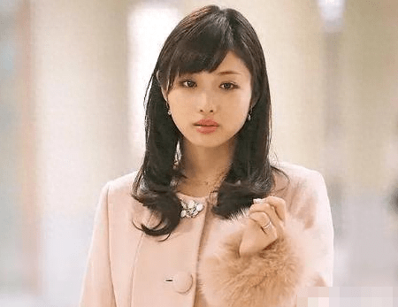 前不久,宋轶在热搜发文道歉,"好嫁风"惹谁了?_女性_显得_造型