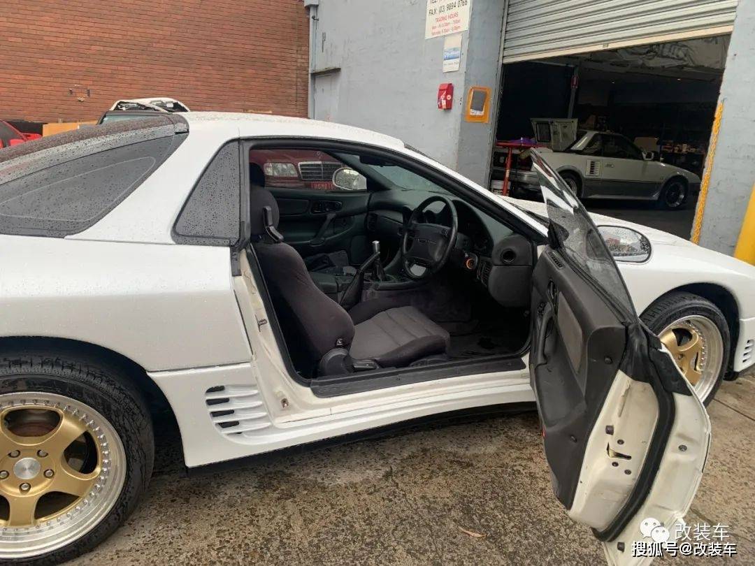 1991年出生的三菱gto,用改装的方式来让它"重获新生"_套件_动力学