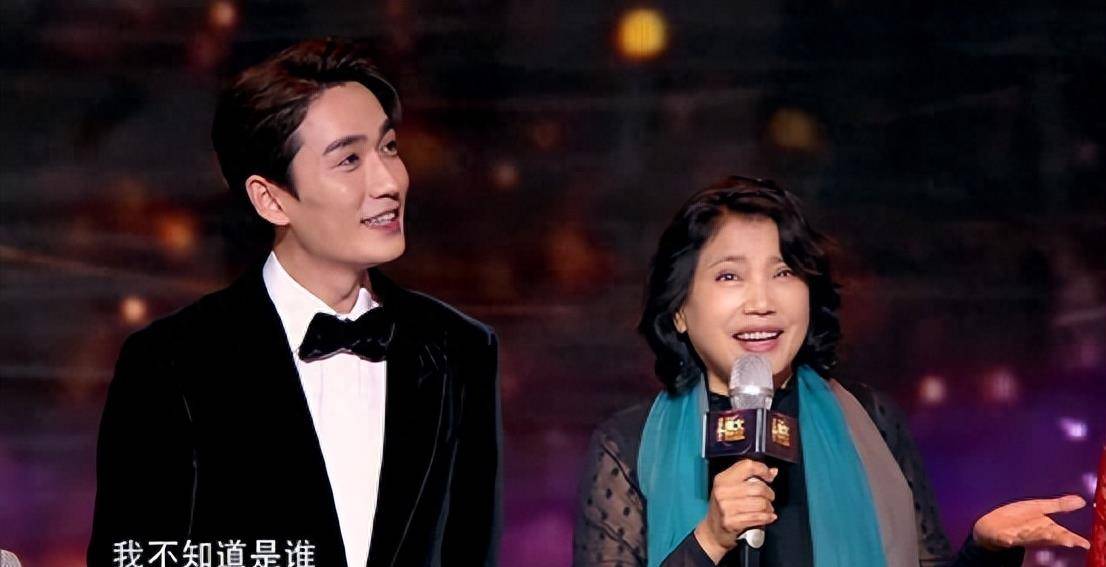 "明星教母"崔新琴:是黄晓明,陈坤恩师,指导过宋春丽,唐国强_不知道