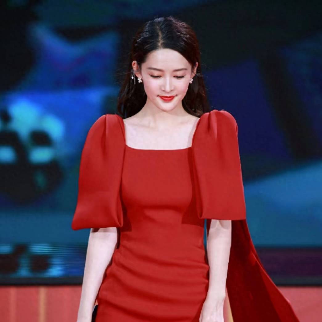 毛晓彤李沁空降宜宾,参加央视中秋晚会,时代少年团毛不易等齐聚_檀健