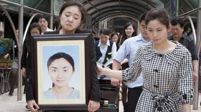 丛飞妻子邢丹:丈夫离世后相隔五年意外身亡,与丈夫合葬在一起_工作