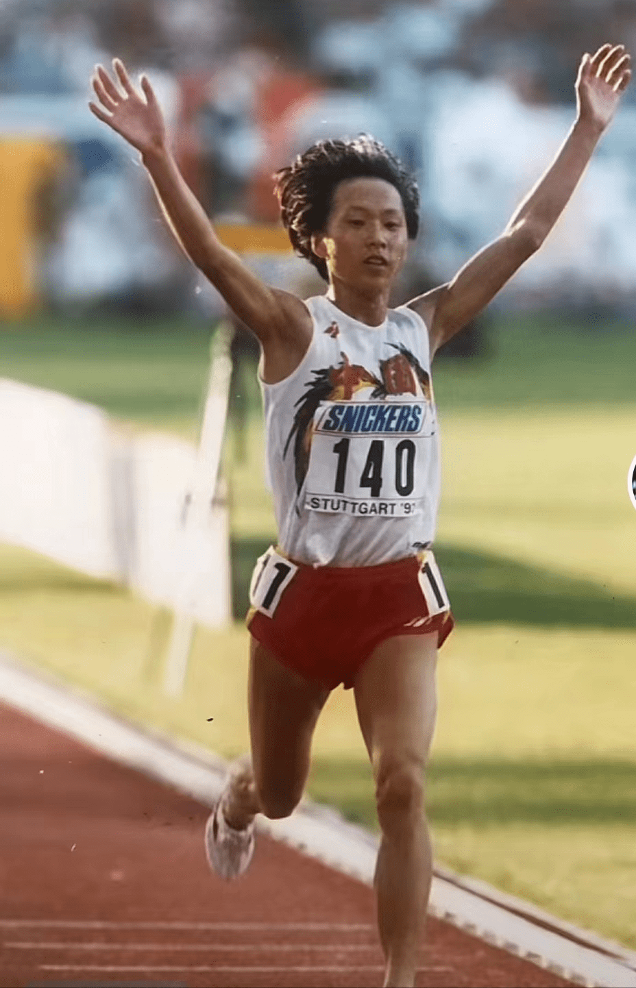 王军霞女儿身穿冠军服,户外跑步,健步如飞成为风景线_个人_媒体_奥运