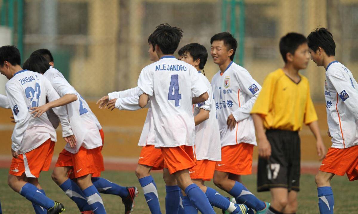 我们足球的崛起:u15国少队击败国外夺冠,张洪福成最大亮点_实力_球员