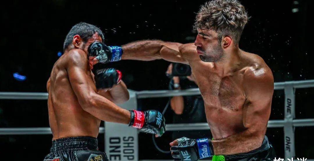 昨晚西提猜被击倒!对手是个00后!_比赛_泰拳_选手